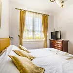 Aleksander Panzió 4*