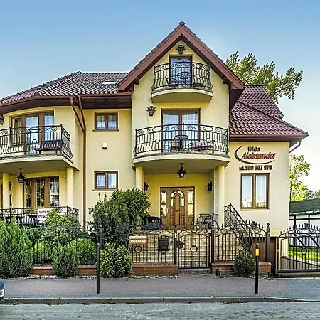 Aleksander Bed & Breakfast 4*