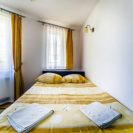 Bed & Breakfast Aleksander 4*