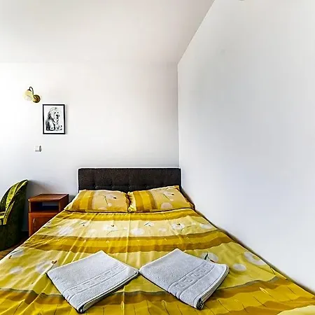 Aleksander Bed & Breakfast 4*