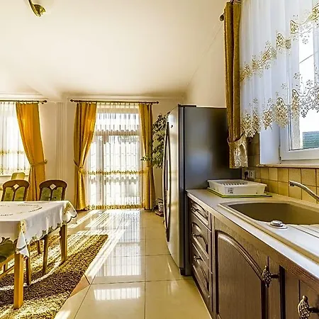 Bed & Breakfast Aleksander 4*